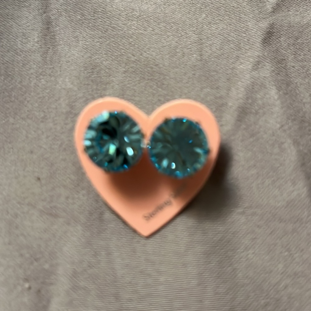 Jo Jo Loves You brand new light blue bling earrings. - Picture 2 of 2